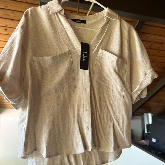Lulus Tops - Lulu's Cream Linen-Blend V-Neck Button Shirt